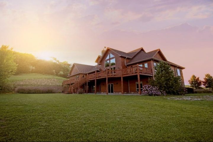 Tokenized Real Estate: Breaking Barriers for Small Investors